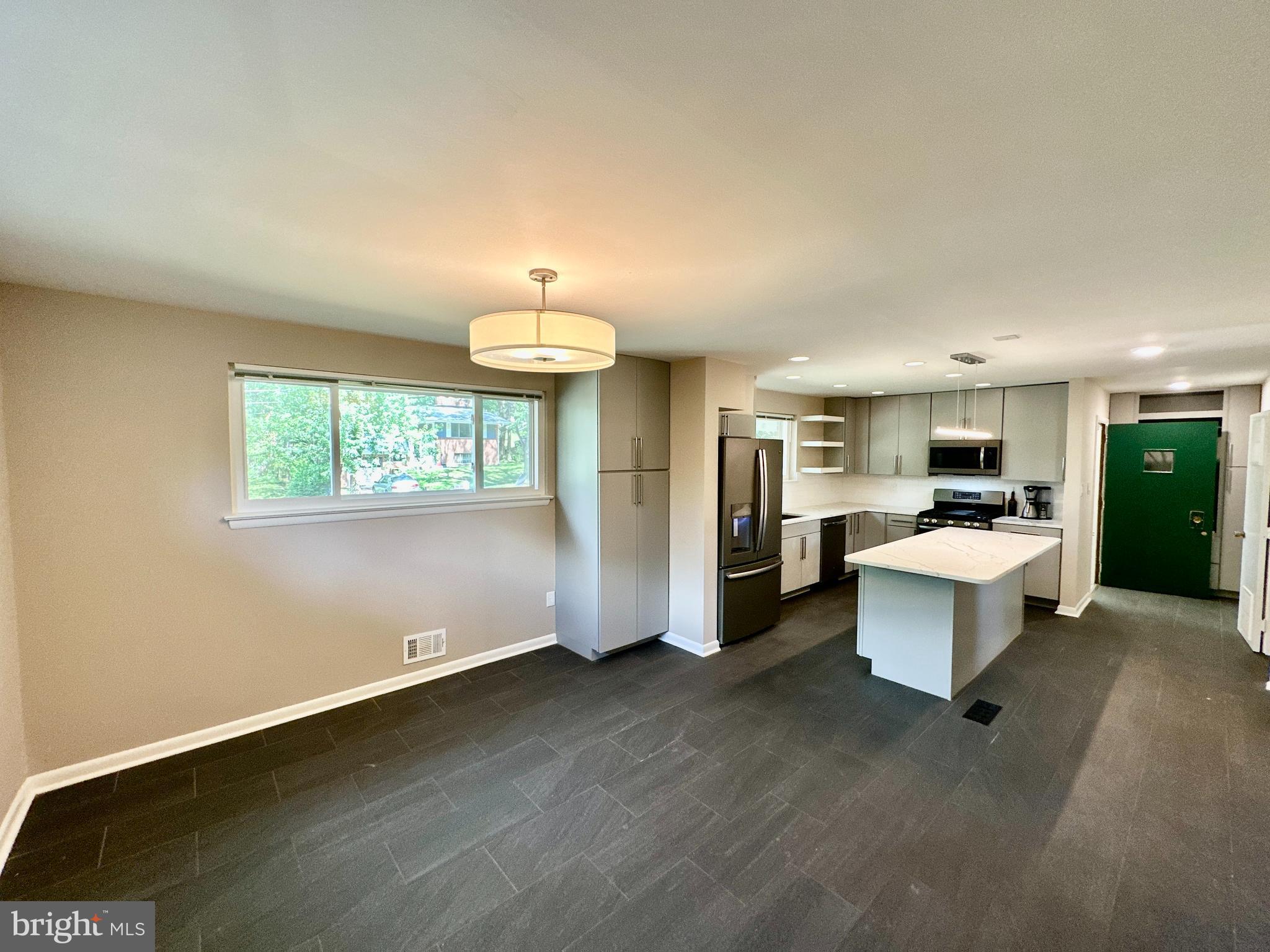 11106 Bybee Street Silver Spring, MD 20902 - Photo 8 of 33