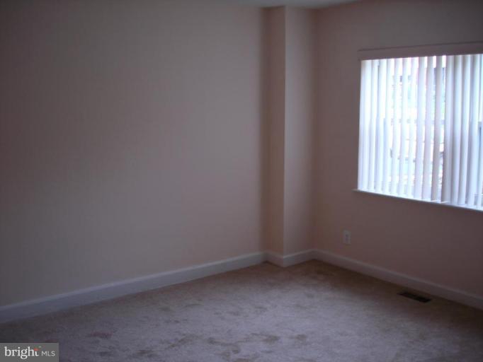 735 Beaverbrook Road Baltimore, MD 21212 - Photo 11 of 20 Living Room #2