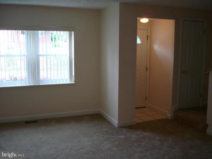 735 Beaverbrook Road Baltimore, MD 21212 - Photo 13 of 20 Entrance / Foyer