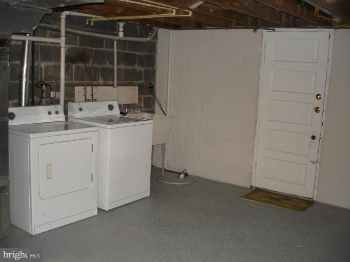 735 Beaverbrook Road Baltimore, MD 21212 - Photo 4 of 20 Laundry Area 1