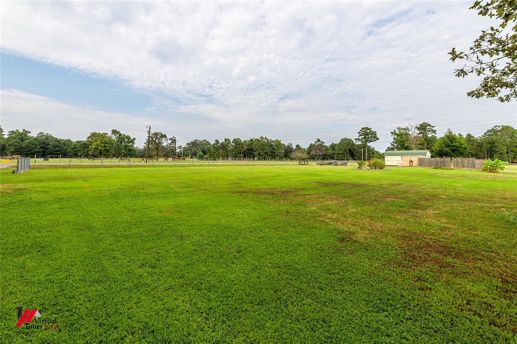 469 Foreman Road Doyline, LA 71023 - Photo 9 of 32 a view of an ocean and city