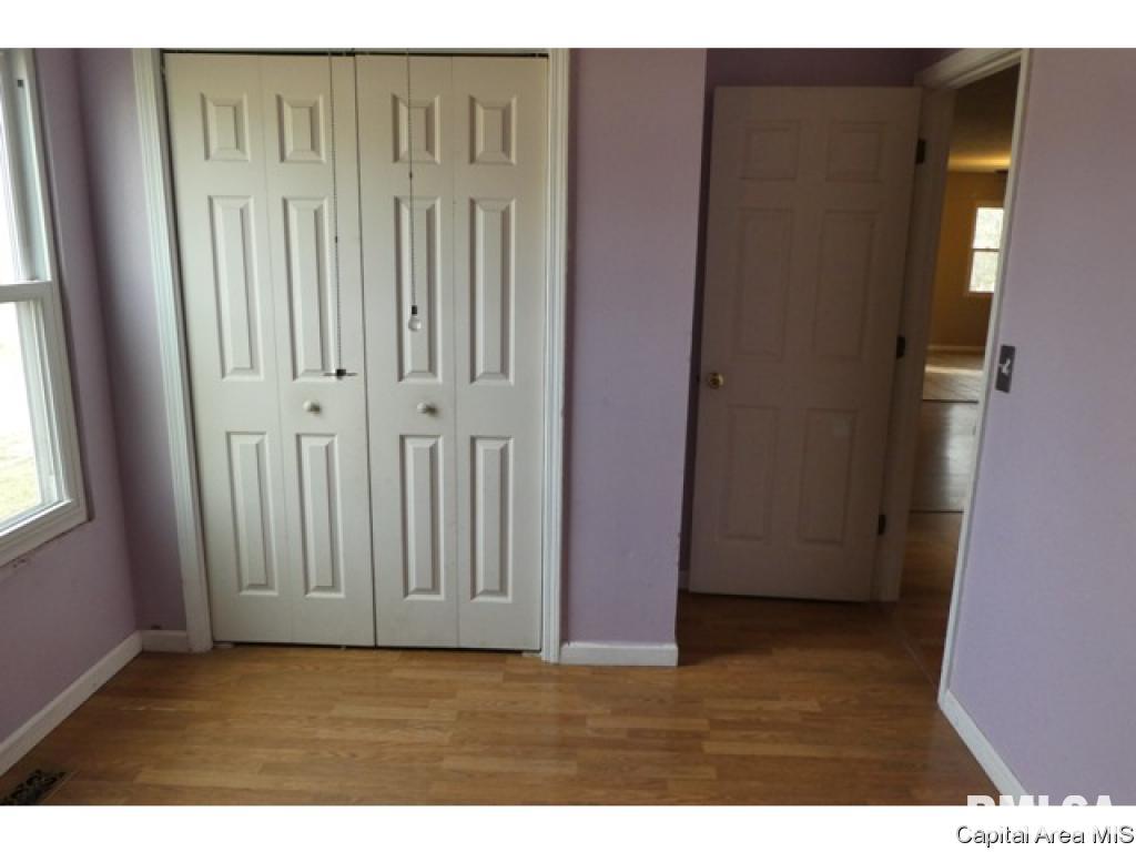 1504 Brenda Court Springfield, IL 62702 - Photo 10 of 19