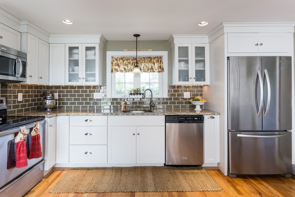 149 Ashbrook Street Springfield, MA 01118 - Photo 2 of 19