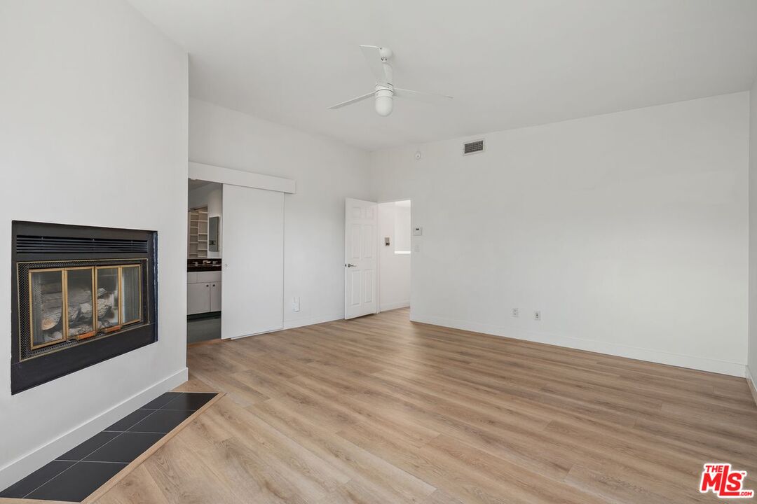 3023 Berkeley Avenue, Unit 8 Los Angeles, CA 90026 - Photo 29 of 38