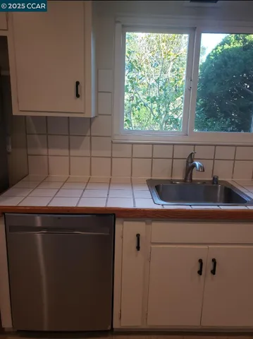 $3,950 | 44 Muth Drive, Orinda, CA 94563