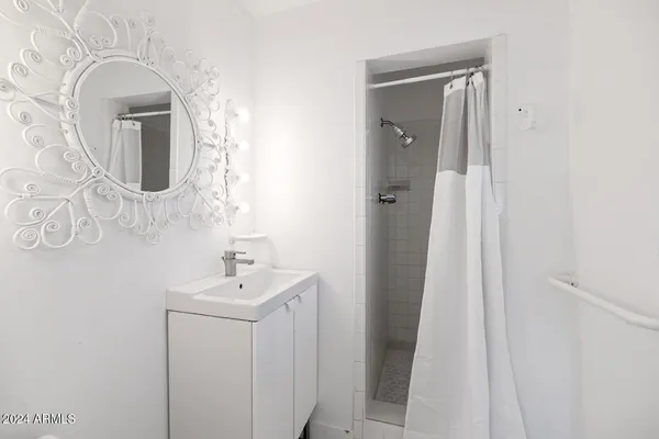 $4,395 | 4222 East Indianola Avenue, Phoenix, AZ 85018