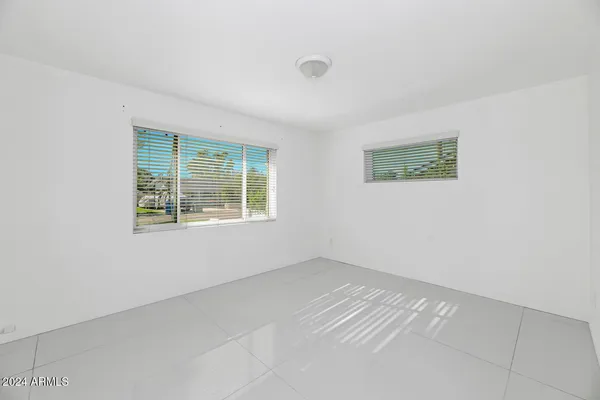 $4,195 | 4222 East Indianola Avenue, Phoenix, AZ 85018