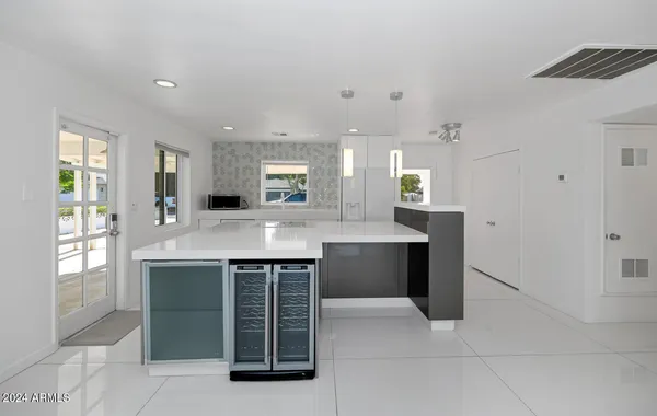 $4,395 | 4222 East Indianola Avenue, Phoenix, AZ 85018