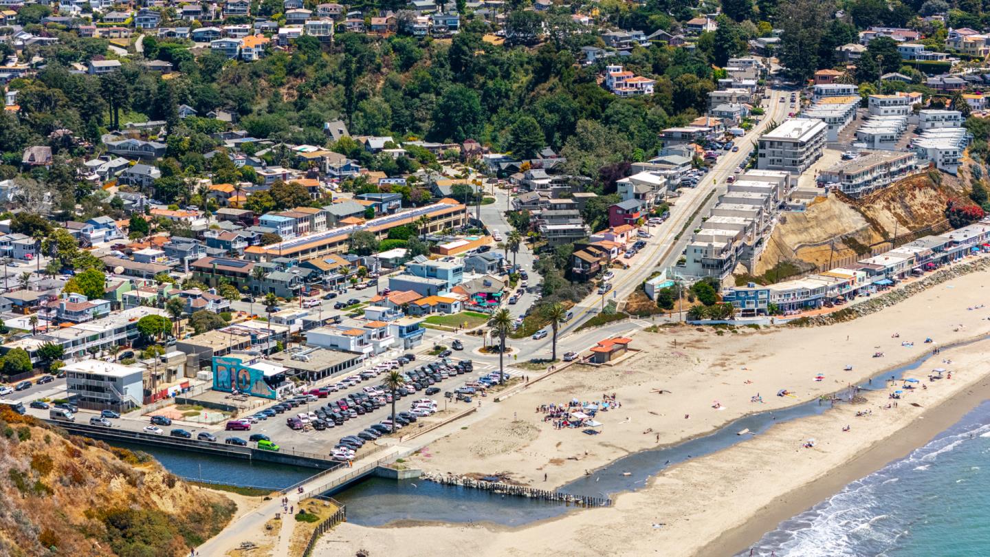 145 Bennett Road Aptos, CA 95003 - Photo 2 of 37