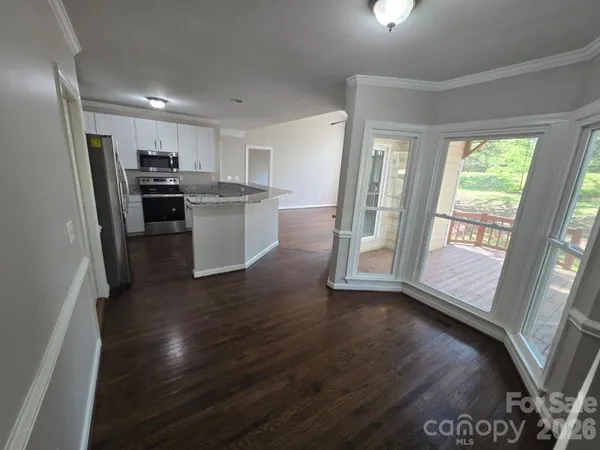 $463,900 | 9011 Coleshire Court, Charlotte, NC 28269