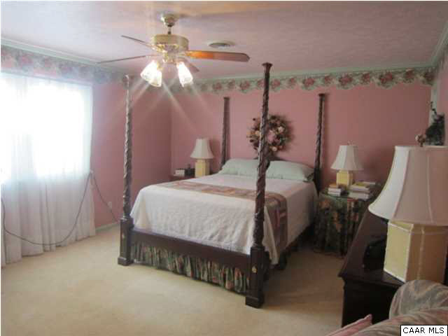 208 Hickory Hill Road Fishersville, VA 22939 - Photo 14 of 31 Master bedroom