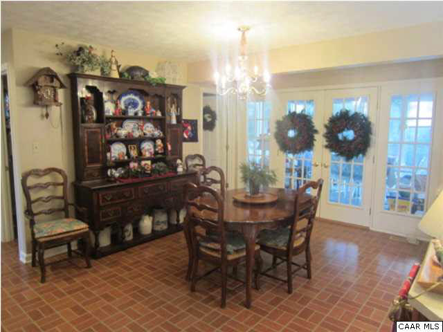 208 Hickory Hill Road Fishersville, VA 22939 - Photo 6 of 31 Dining area