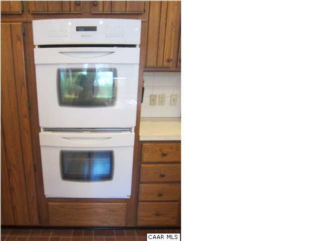208 Hickory Hill Road Fishersville, VA 22939 - Photo 8 of 31 Wall oven