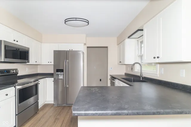 $220,000 | 125 Nixon Drive, New Castle, IN 47362