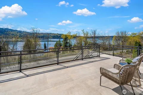 $2,248,000 | 3825 201st Court Southeast, Sammamish, WA 98075