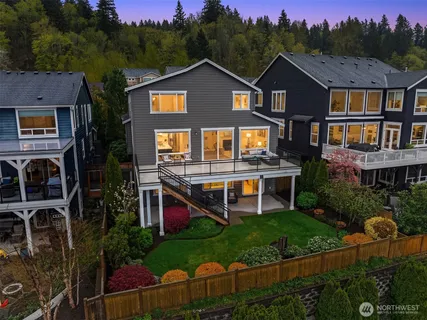 $2,248,000 | 3825 201st Court Southeast, Sammamish, WA 98075
