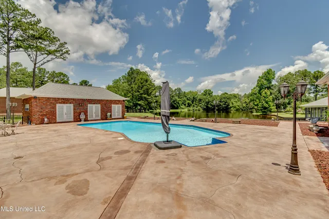 $1,499,000 | 123 Lakeshire Cove, Canton, MS 39046