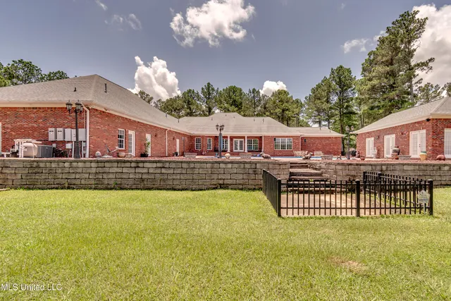 $1,499,000 | 123 Lakeshire Cove, Canton, MS 39046