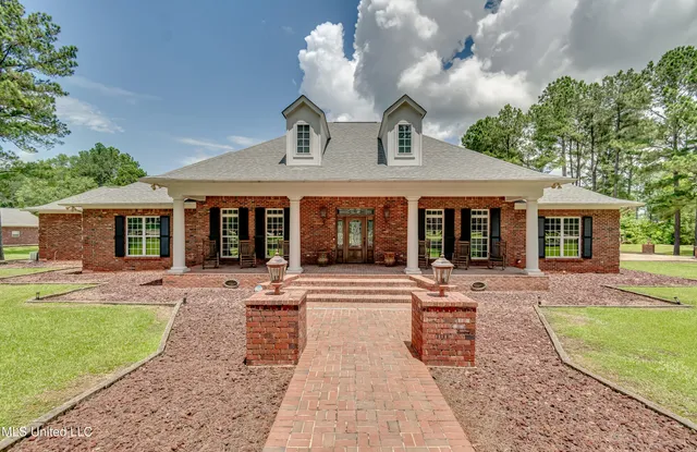 $1,499,000 | 123 Lakeshire Cove, Canton, MS 39046