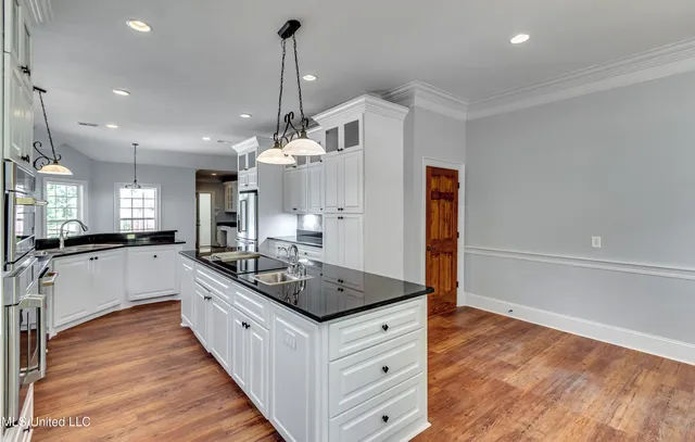 $1,499,000 | 123 Lakeshire Cove, Canton, MS 39046