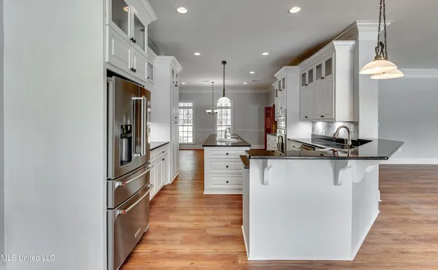 $1,499,000 | 123 Lakeshire Cove, Canton, MS 39046