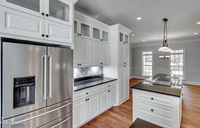 $1,499,000 | 123 Lakeshire Cove, Canton, MS 39046