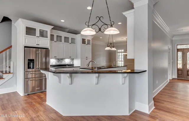 $1,499,000 | 123 Lakeshire Cove, Canton, MS 39046