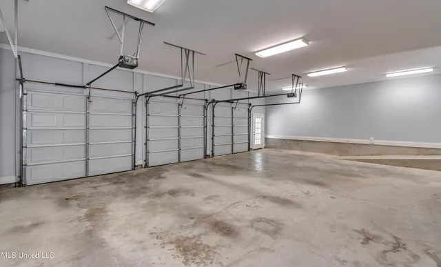 $1,499,000 | 123 Lakeshire Cove, Canton, MS 39046