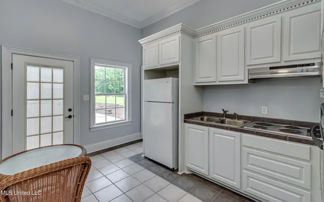 $1,499,000 | 123 Lakeshire Cove, Canton, MS 39046