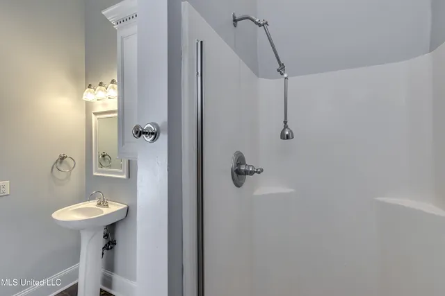 $1,499,000 | 123 Lakeshire Cove, Canton, MS 39046