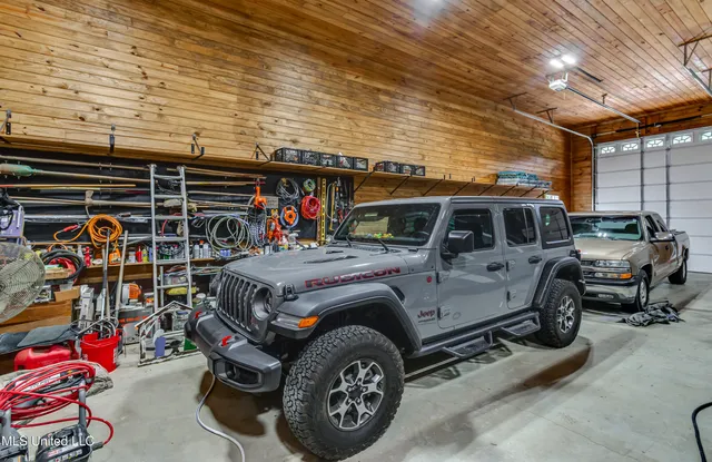 $1,499,000 | 123 Lakeshire Cove, Canton, MS 39046