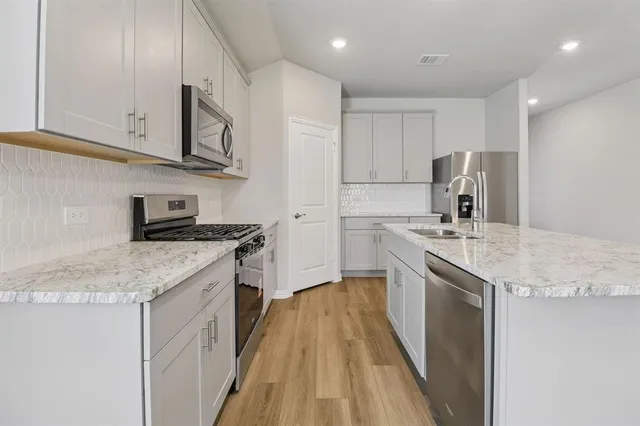 $2,395 | 612 Marigold Hl Way, McKinney, TX 75071