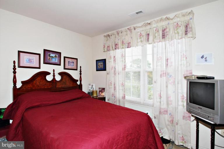 4638 Old Court Road Pikesville, MD 21208 - Photo 15 of 22 2nd Bedroom