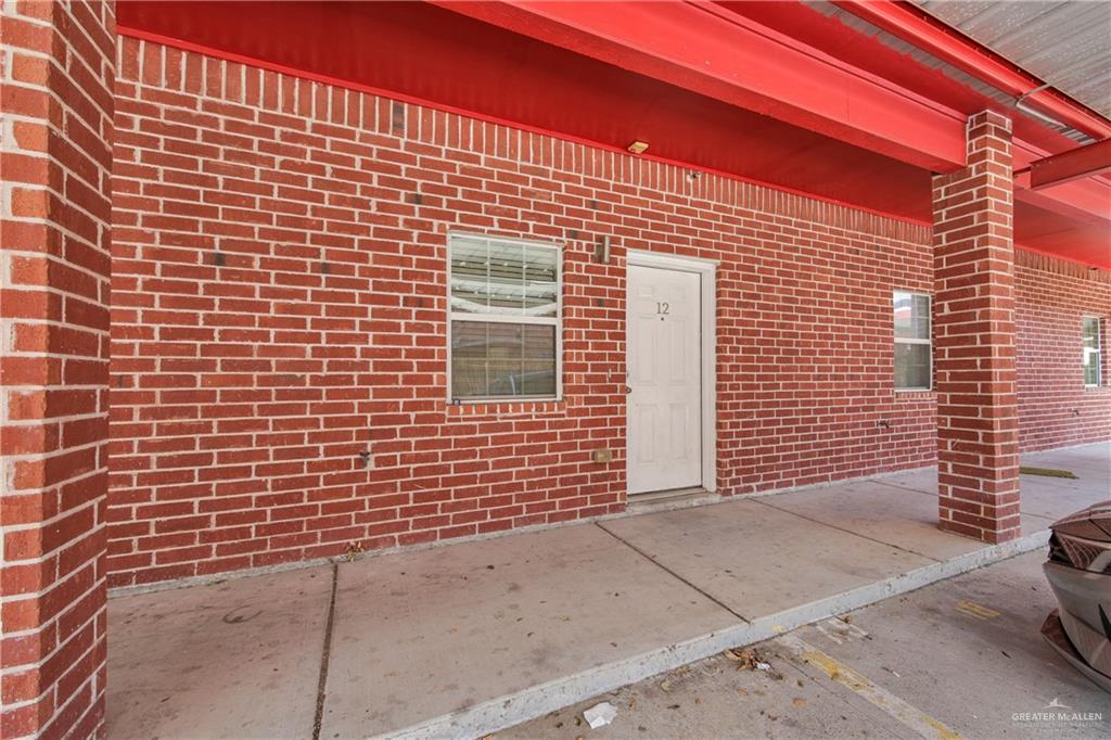 1814 East Iowa Road Edinburg, TX 78542 - Photo 16 of 22 a view of a brick wall