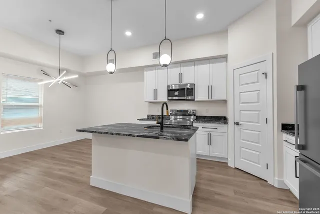 $1,650 | 110 Webb, Unit 201, San Antonio, TX 78223