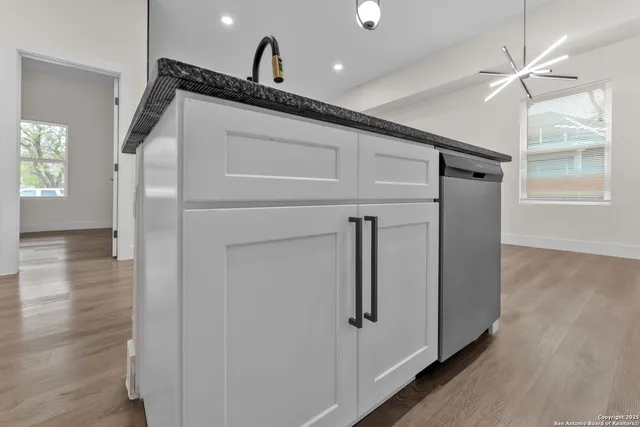 $1,650 | 110 Webb, Unit 201, San Antonio, TX 78223