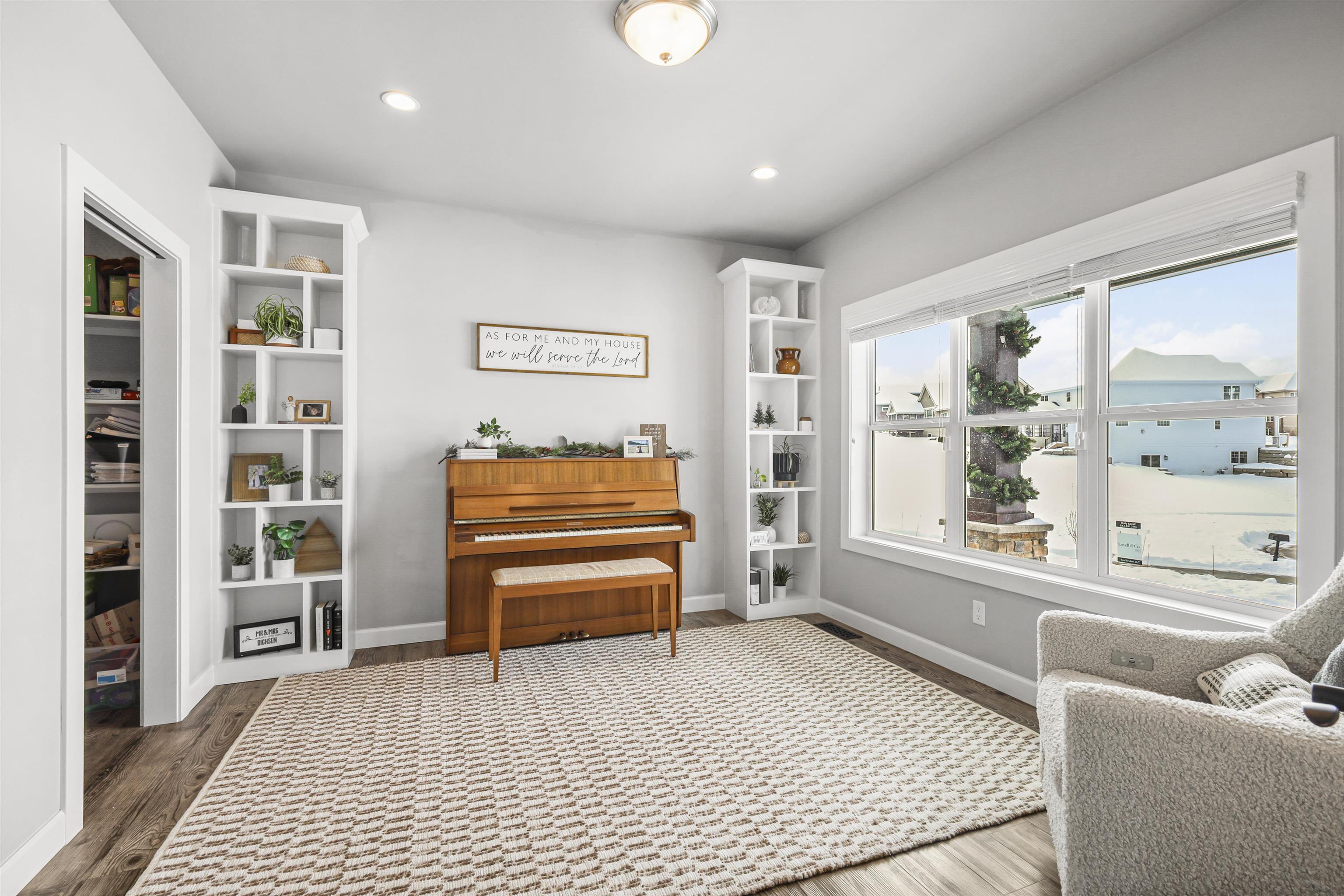 150 Jwana Circle Oregon, WI 53575 - Photo 6 of 48