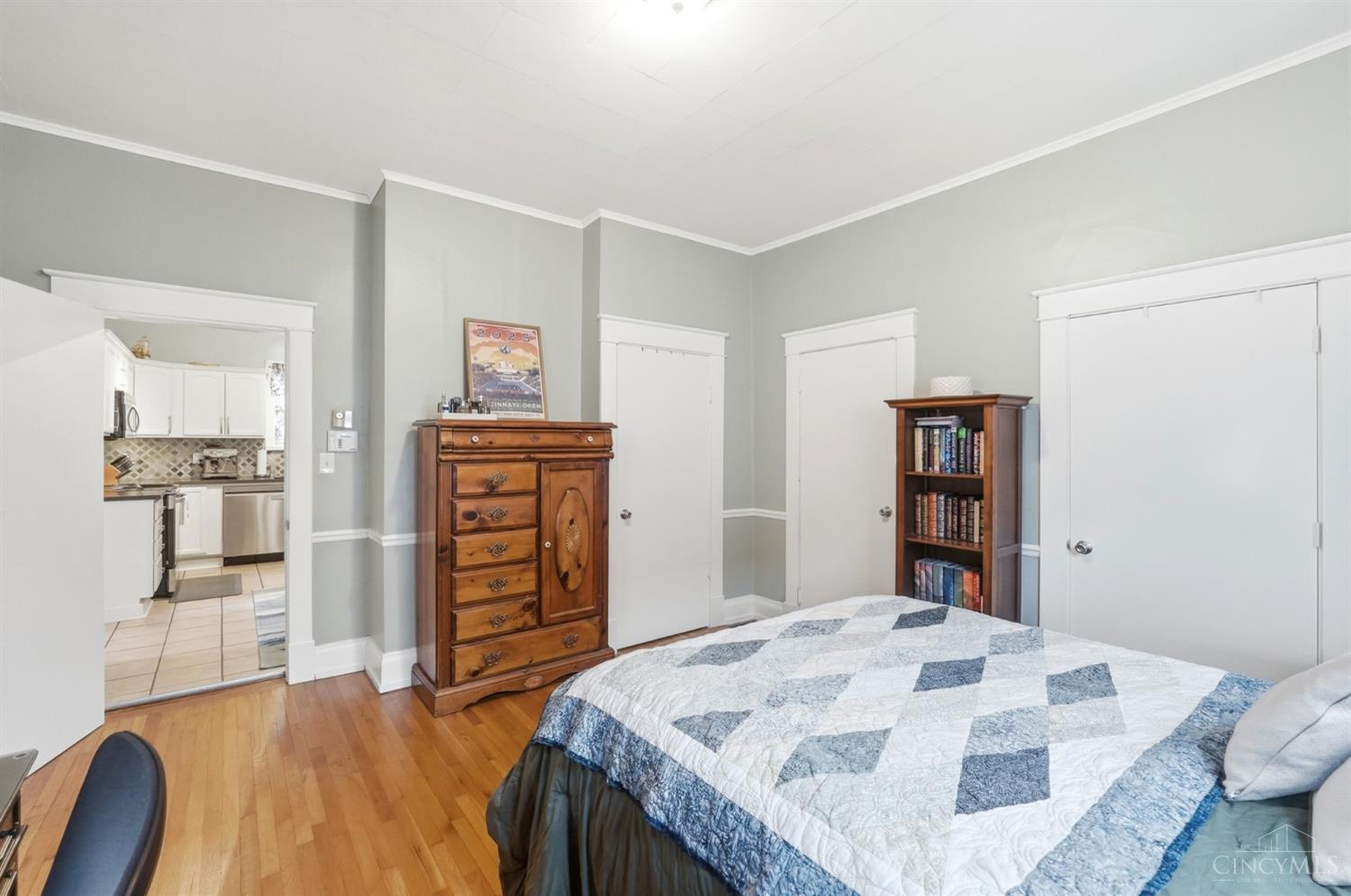 3826 Watterson Road Fairfax, OH 45227 - Photo 18 of 38