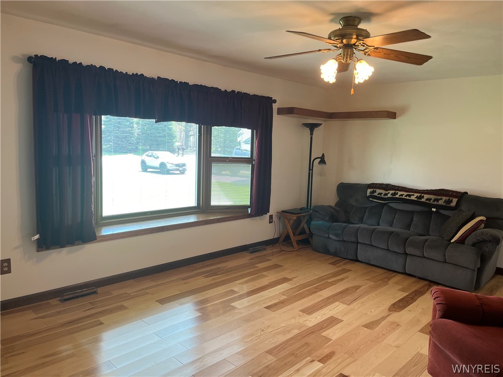 9832 Francis Road Batavia, NY 14020 - Photo 19 of 49
