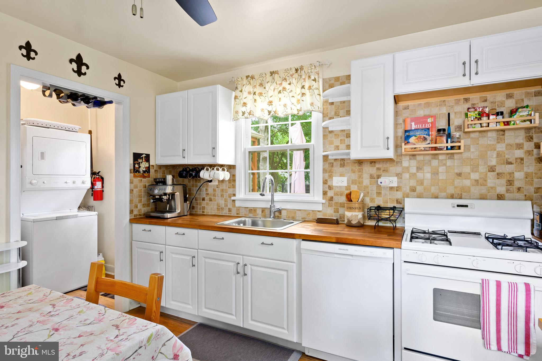 2707 Randolph Road Silver Spring, MD 20902 - Photo 13 of 33 Kitchen (alt view)