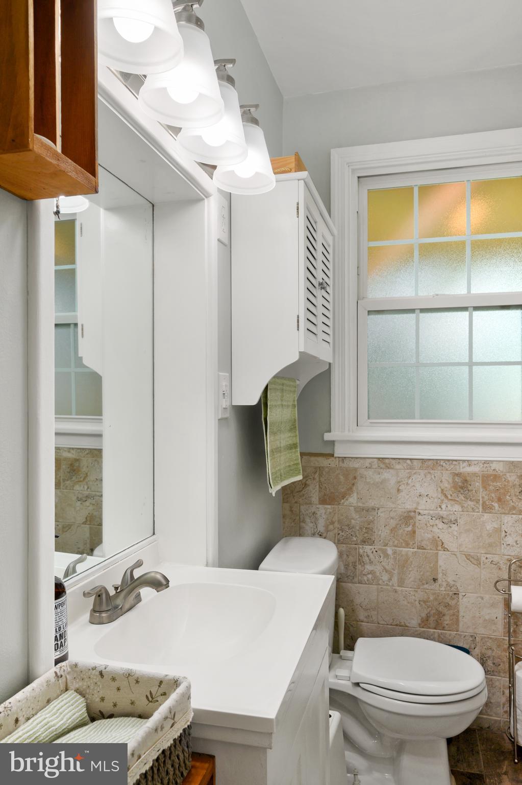 2707 Randolph Road Silver Spring, MD 20902 - Photo 16 of 33 Bathroom (alt view)