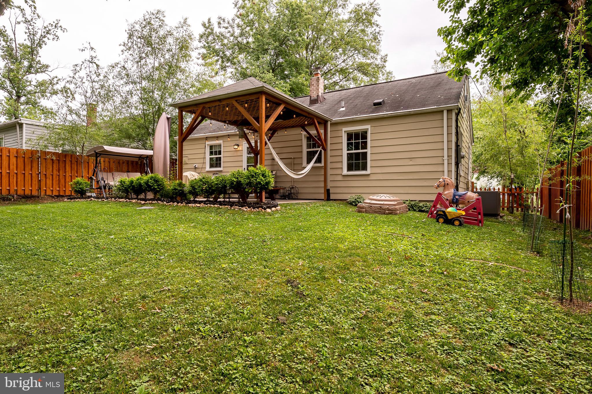 2707 Randolph Road Silver Spring, MD 20902 - Photo 29 of 33 Exterior Back