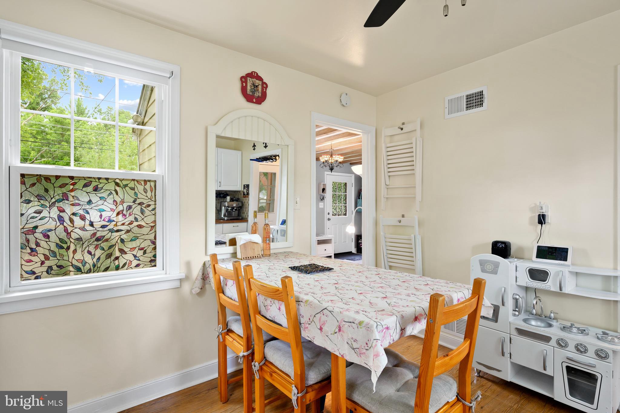 2707 Randolph Road Silver Spring, MD 20902 - Photo 9 of 33 Dining Area (alt view)