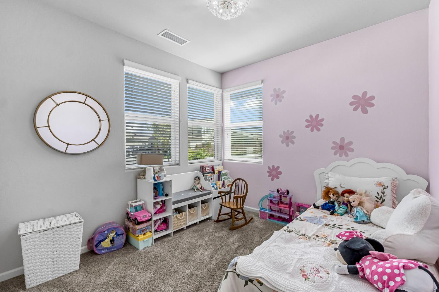 968 Pinnacle Drive Madera, CA 93636 - Photo 27 of 39 a bedroom with a bed and a window