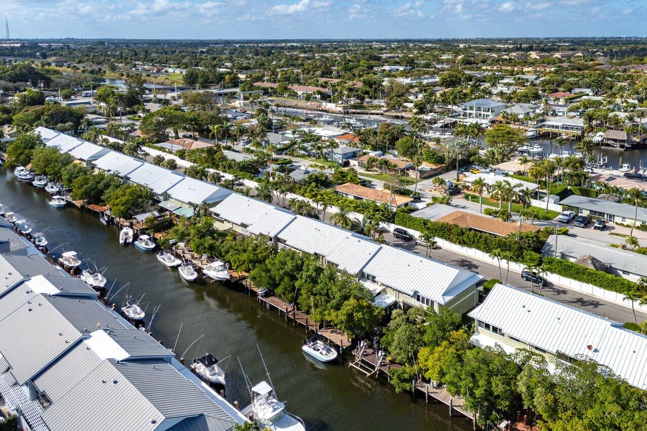 720 Mariners Way Boynton Beach, FL 33435 - Photo 45 of 49 an aerial view of residential houses with outdoor space