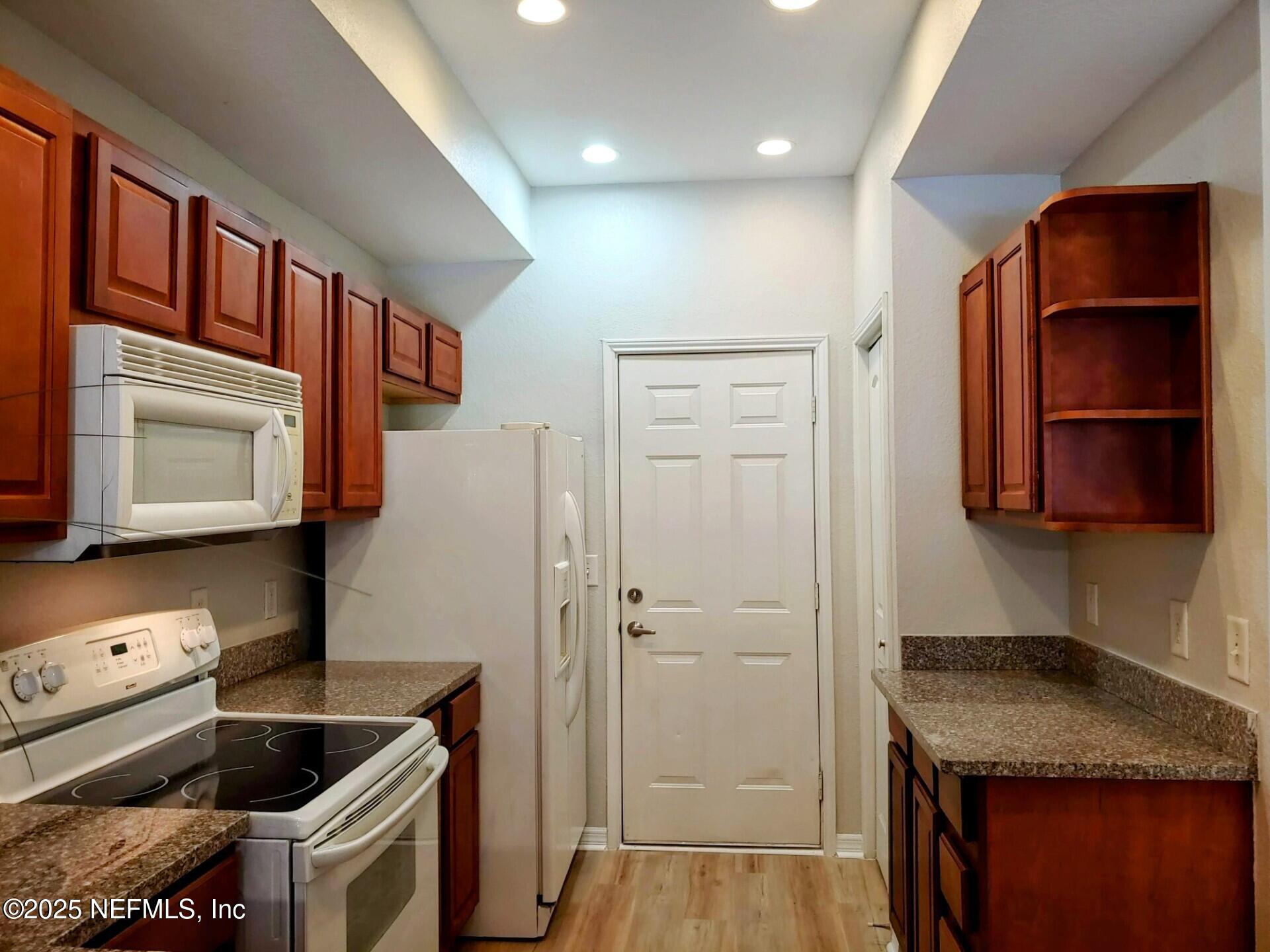 10200 Belle Rive Boulevard, Unit 3605 Jacksonville, FL 32256 - Photo 14 of 34 thumbnail_20250412_101336~2