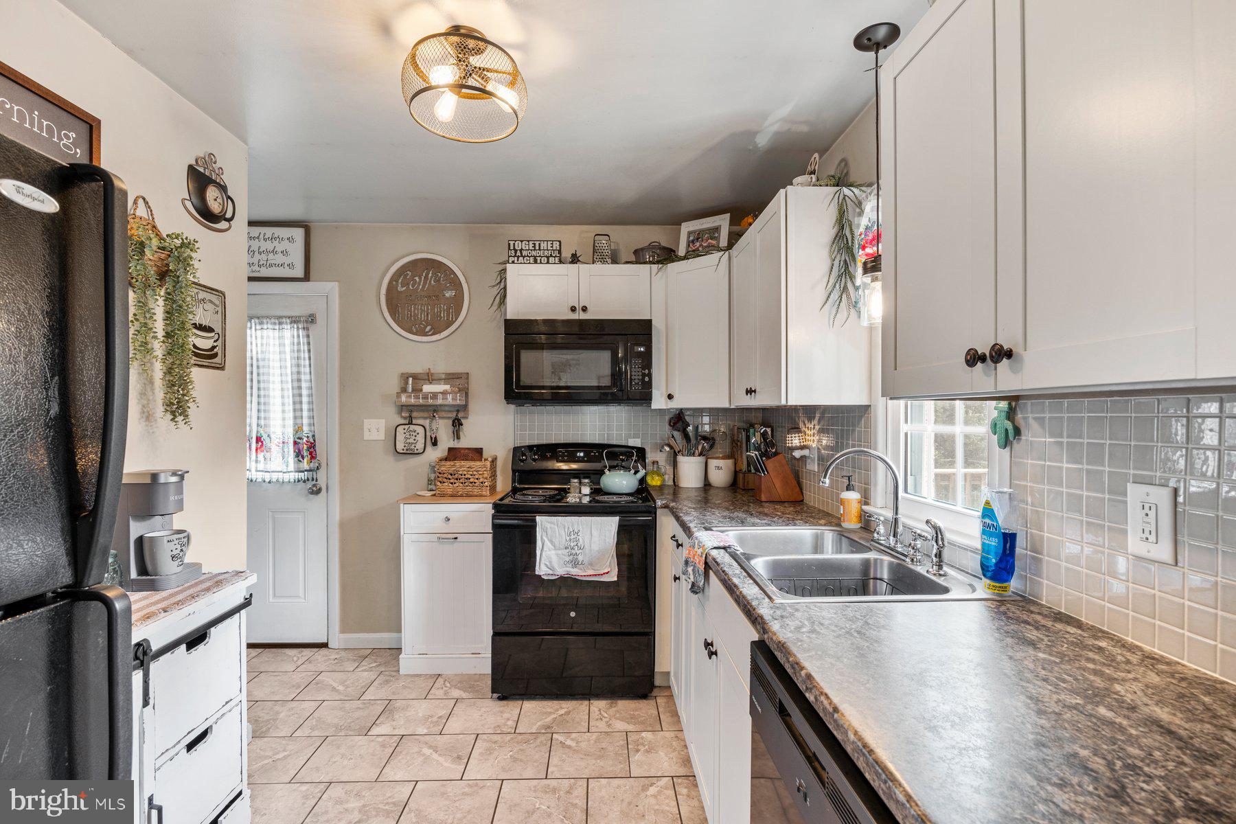 16417 Shinham Road Hagerstown, MD 21740 - Photo 11 of 43 Gallery Image 11