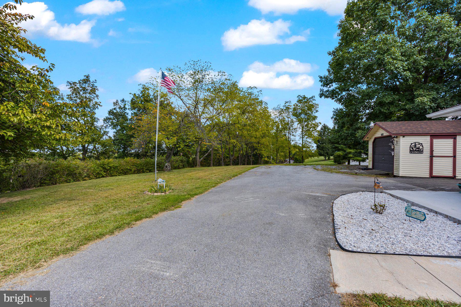 16417 Shinham Road Hagerstown, MD 21740 - Photo 2 of 43 Gallery Image 2