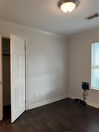 $1,800 | 534 Sulphur Street, Houston, TX 77034