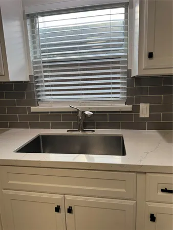 $1,800 | 534 Sulphur Street, Houston, TX 77034